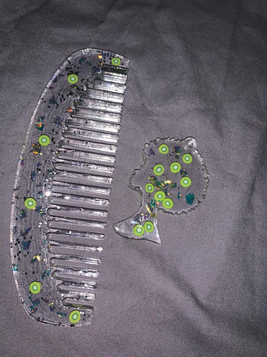 Kiwi comb & keychain