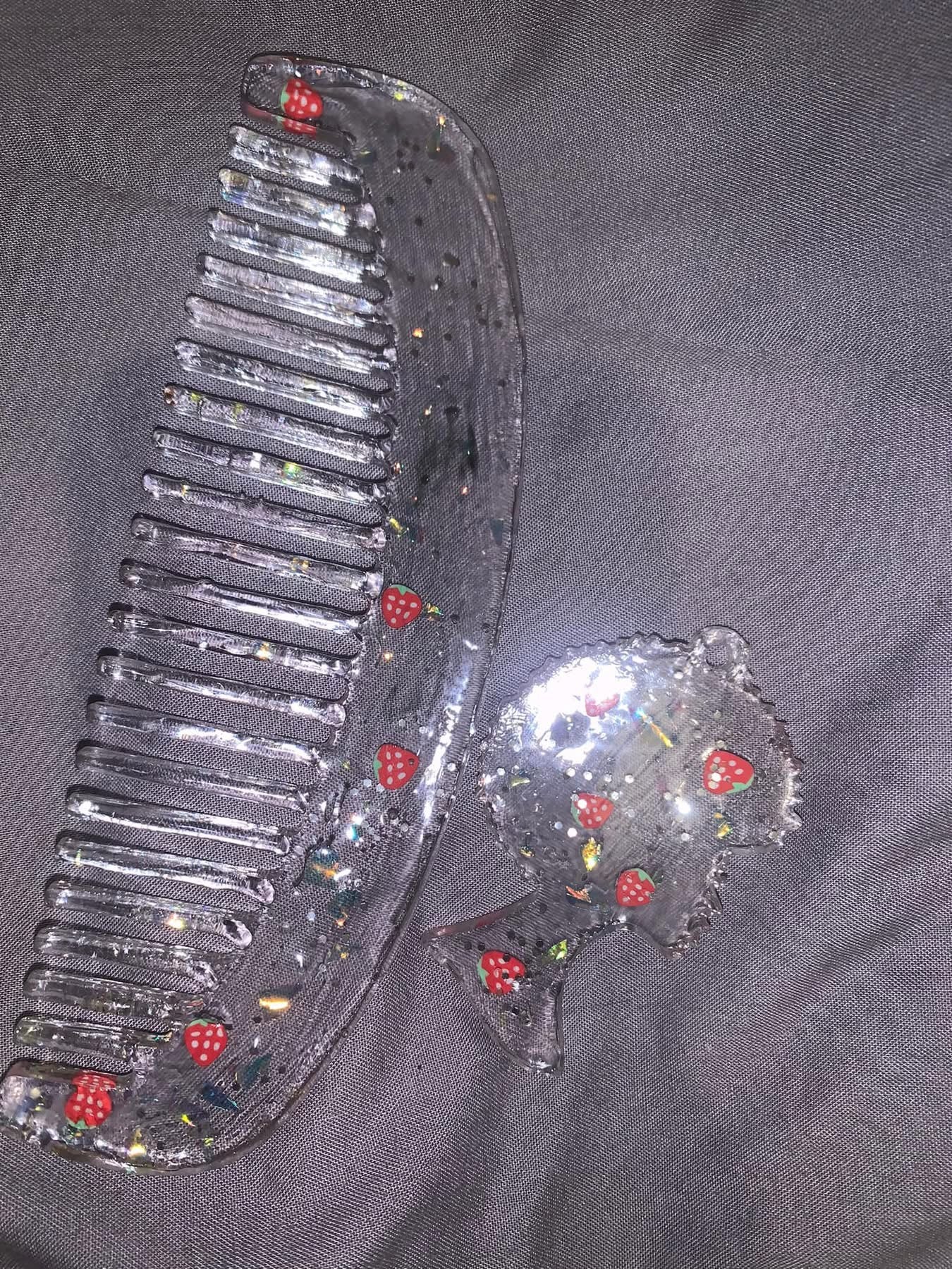 Strawberry comb & keychain